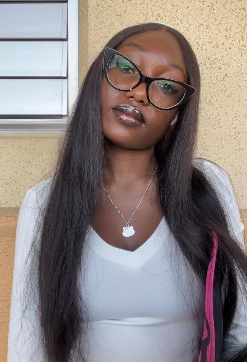 I look very pretty :3