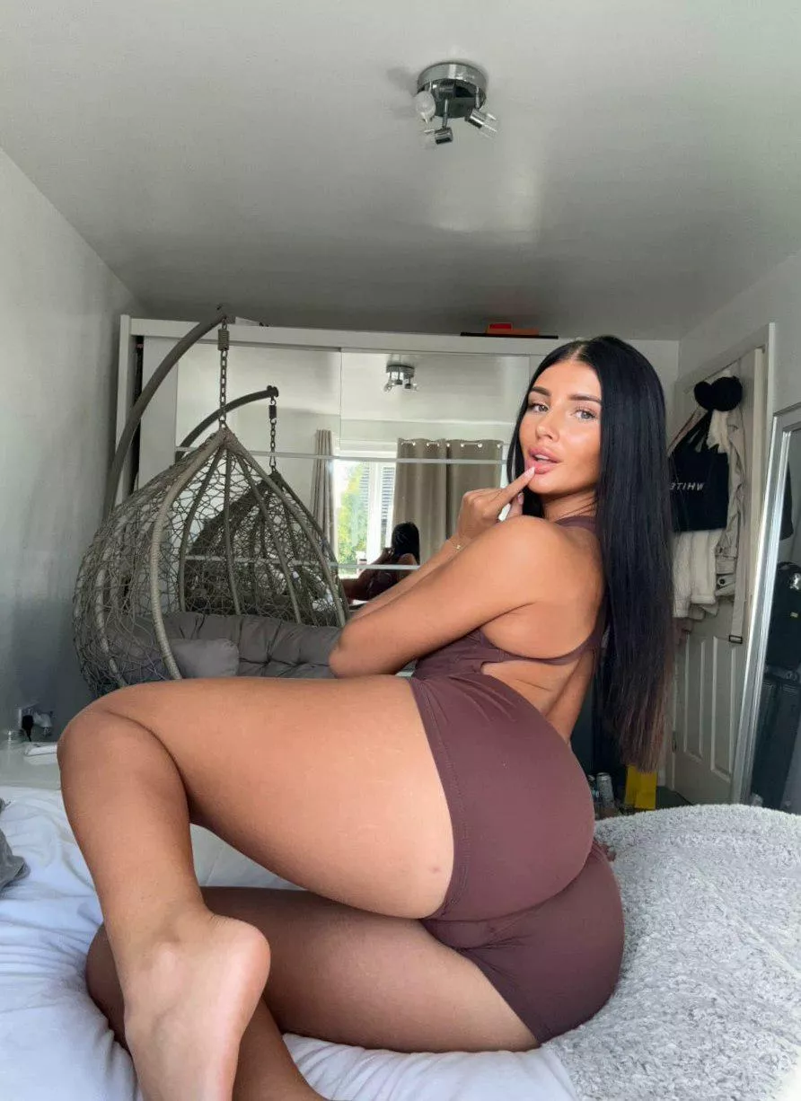 I love how my booty looks in these shorts