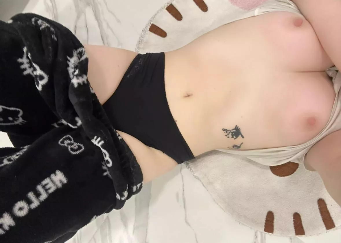 In pyjamas waiting for my dream guy to impregnate me real quick