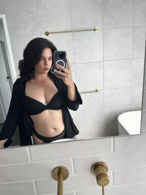 Just an ordinary Aussie wife 