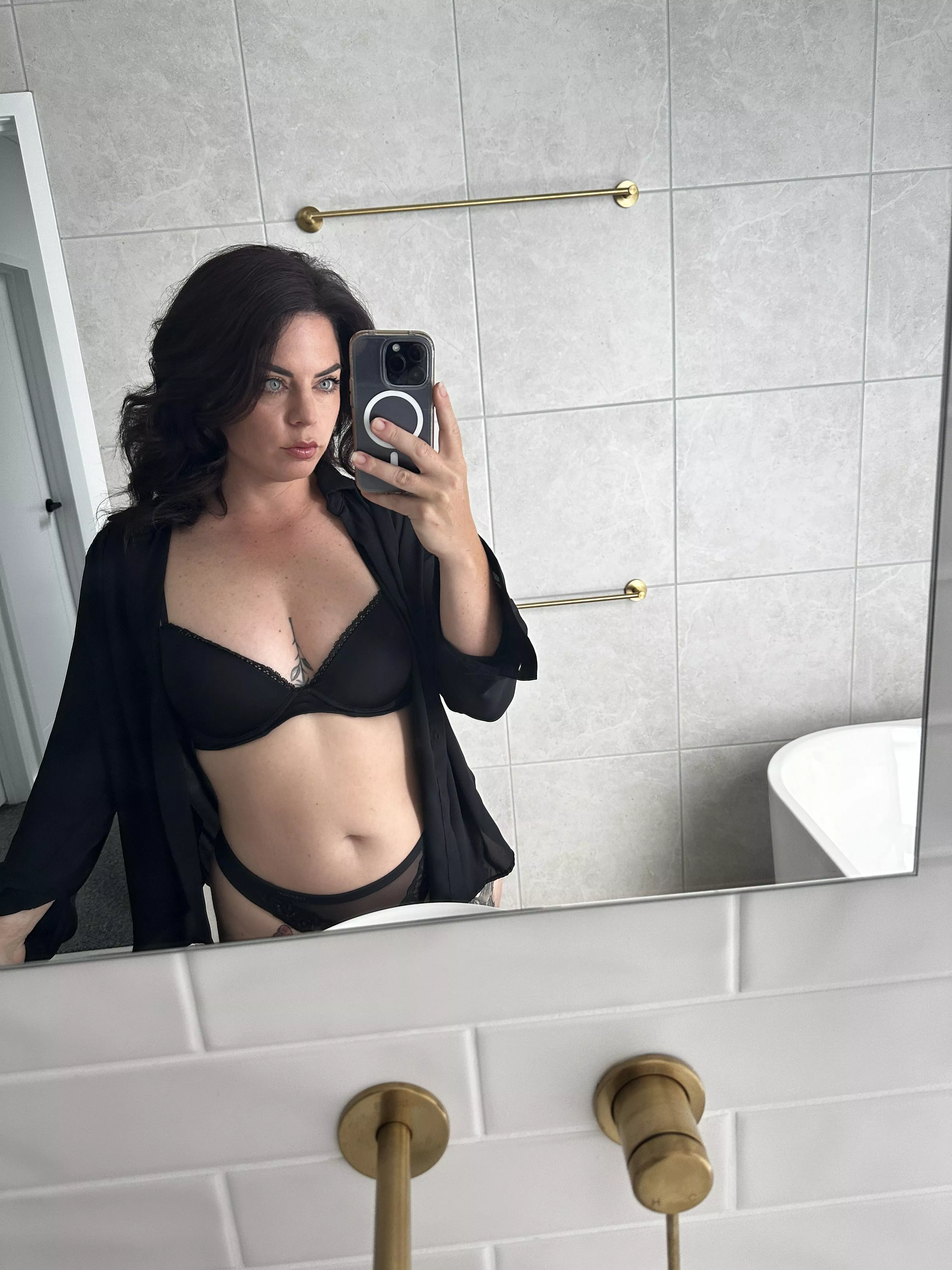 Just an ordinary Aussie wife 