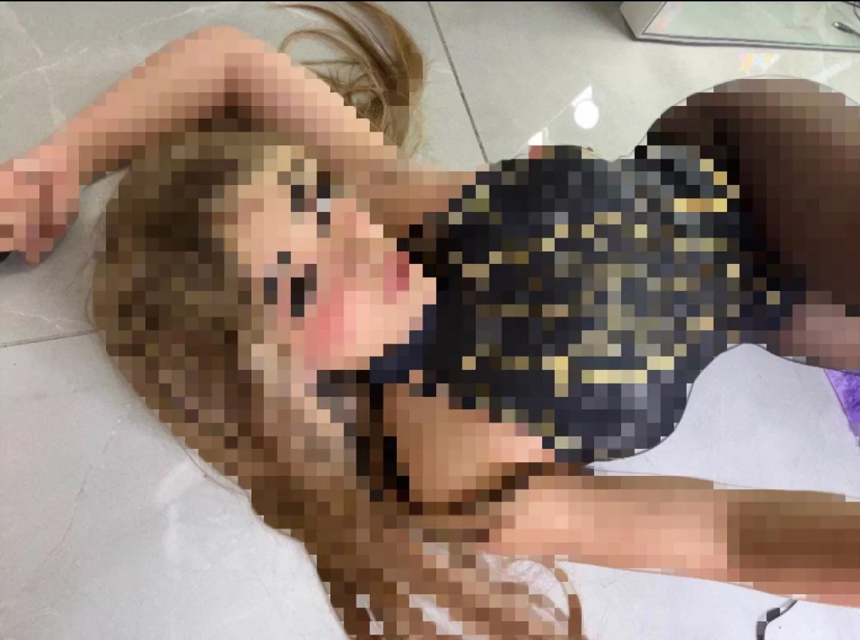 Look at her pretty Halloween spiderman cosplay tell me how much you like it losers 