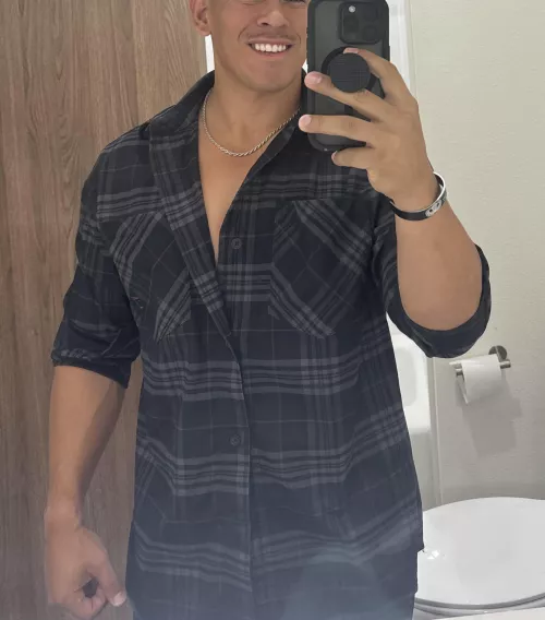 Looking for any mamis out there 