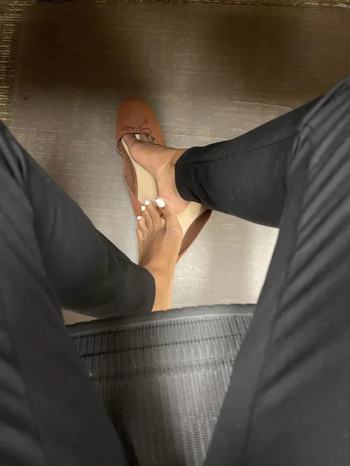 Massage my feet and relapse 