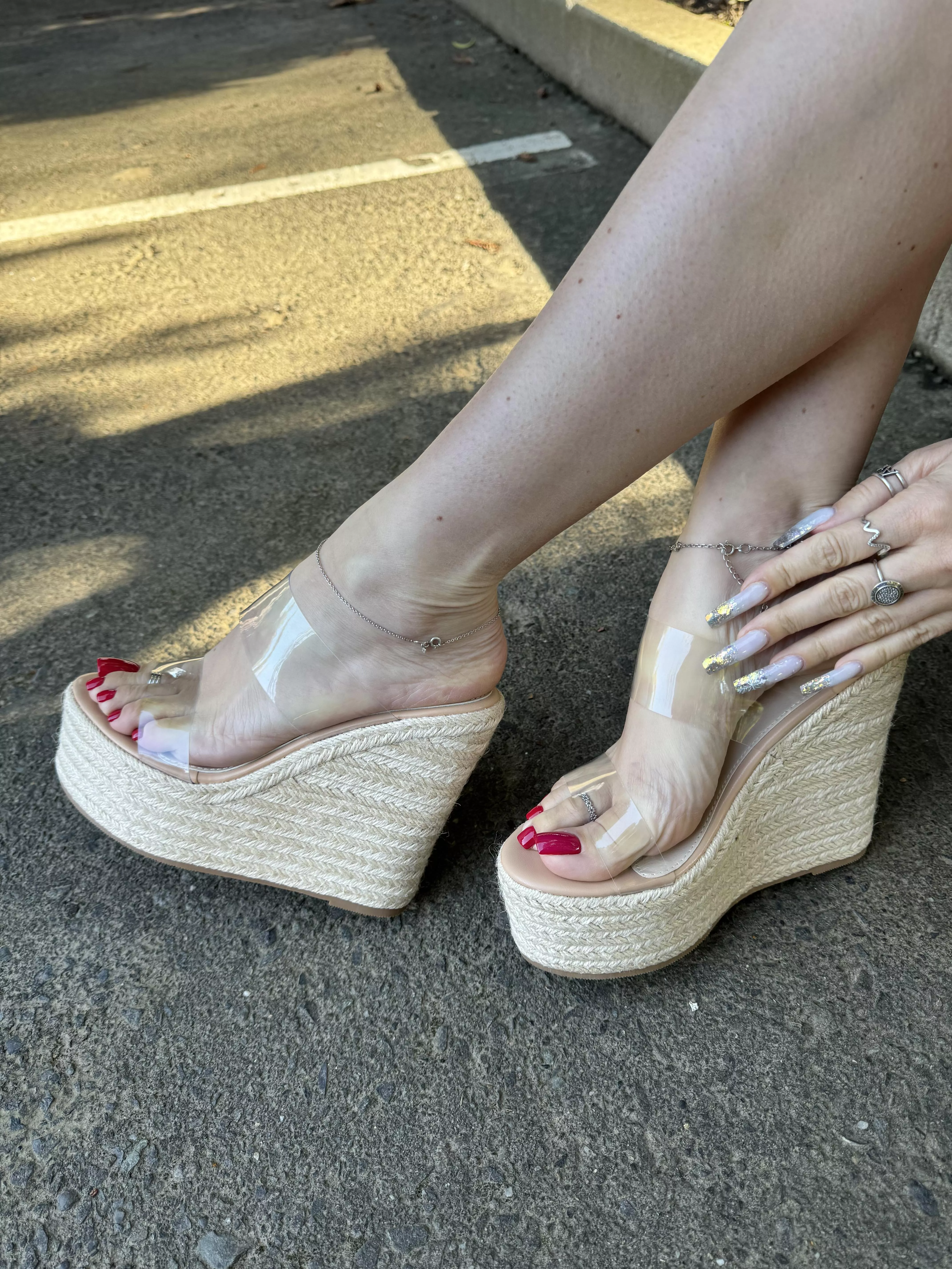 My mule-wedges with red toes ❤️