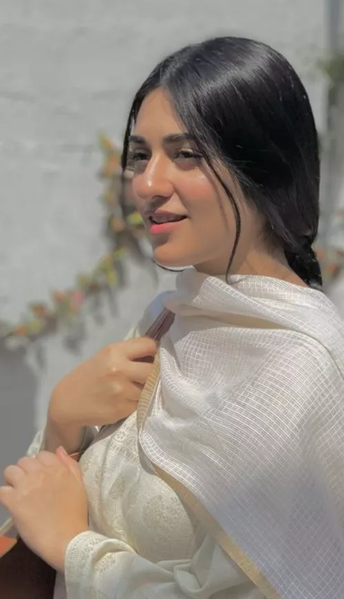 Sarah khan