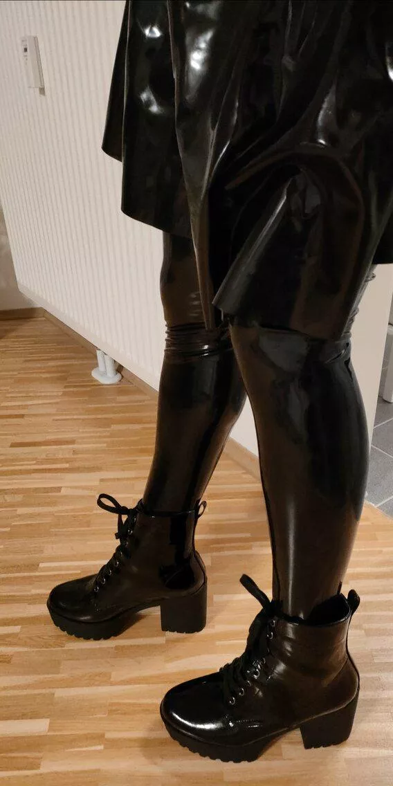 Shiny high heel boots and latex stockings