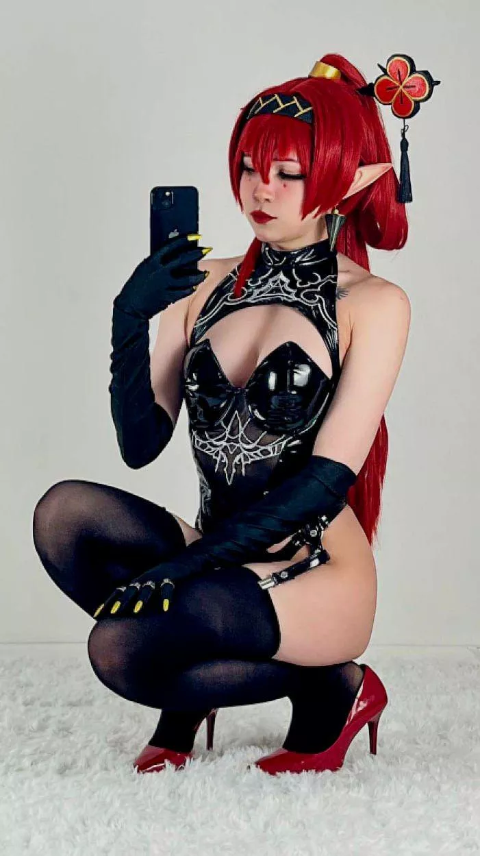 Stella cosplaying as Yin Lin