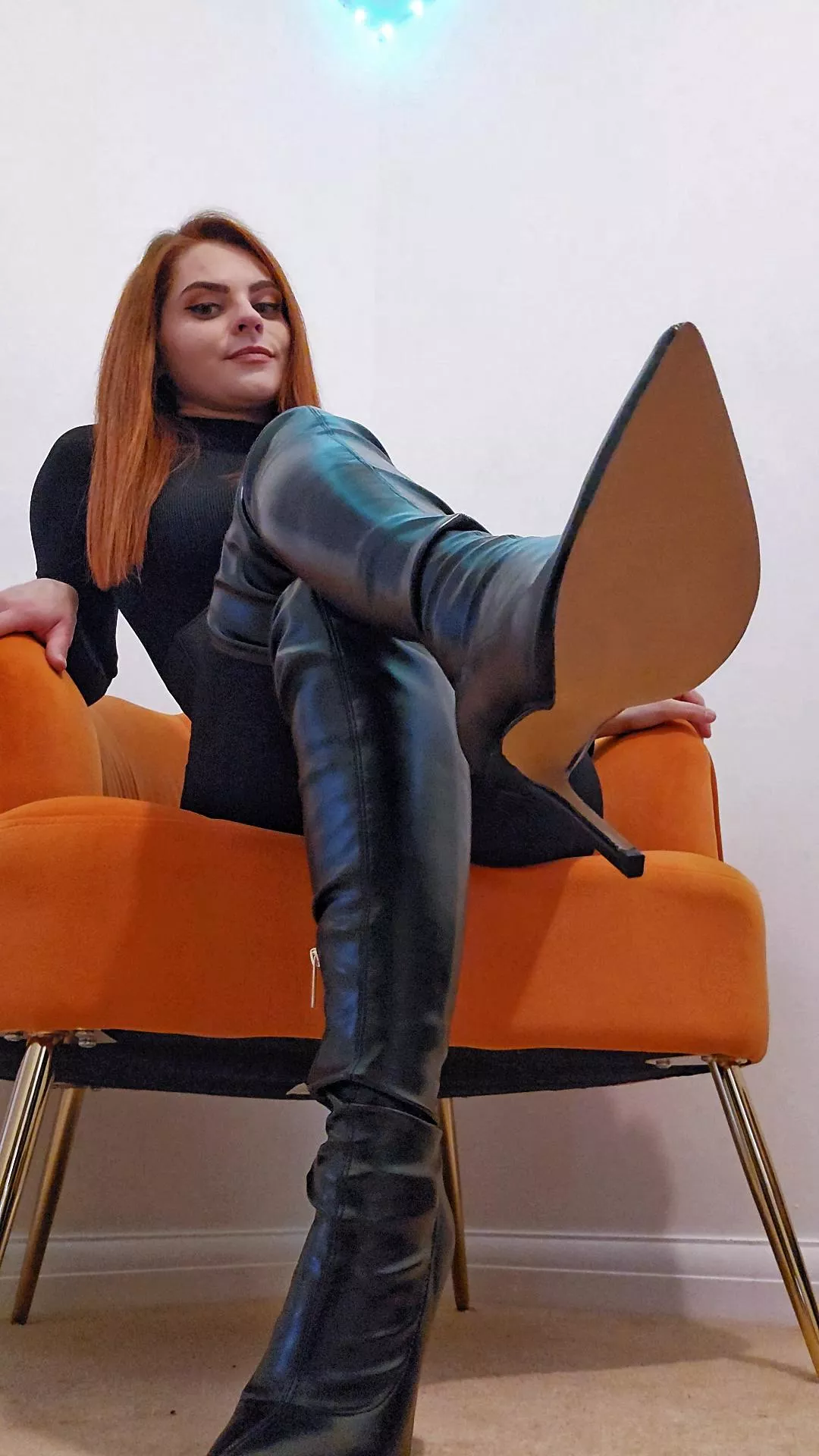 Submit to me, loser 😈