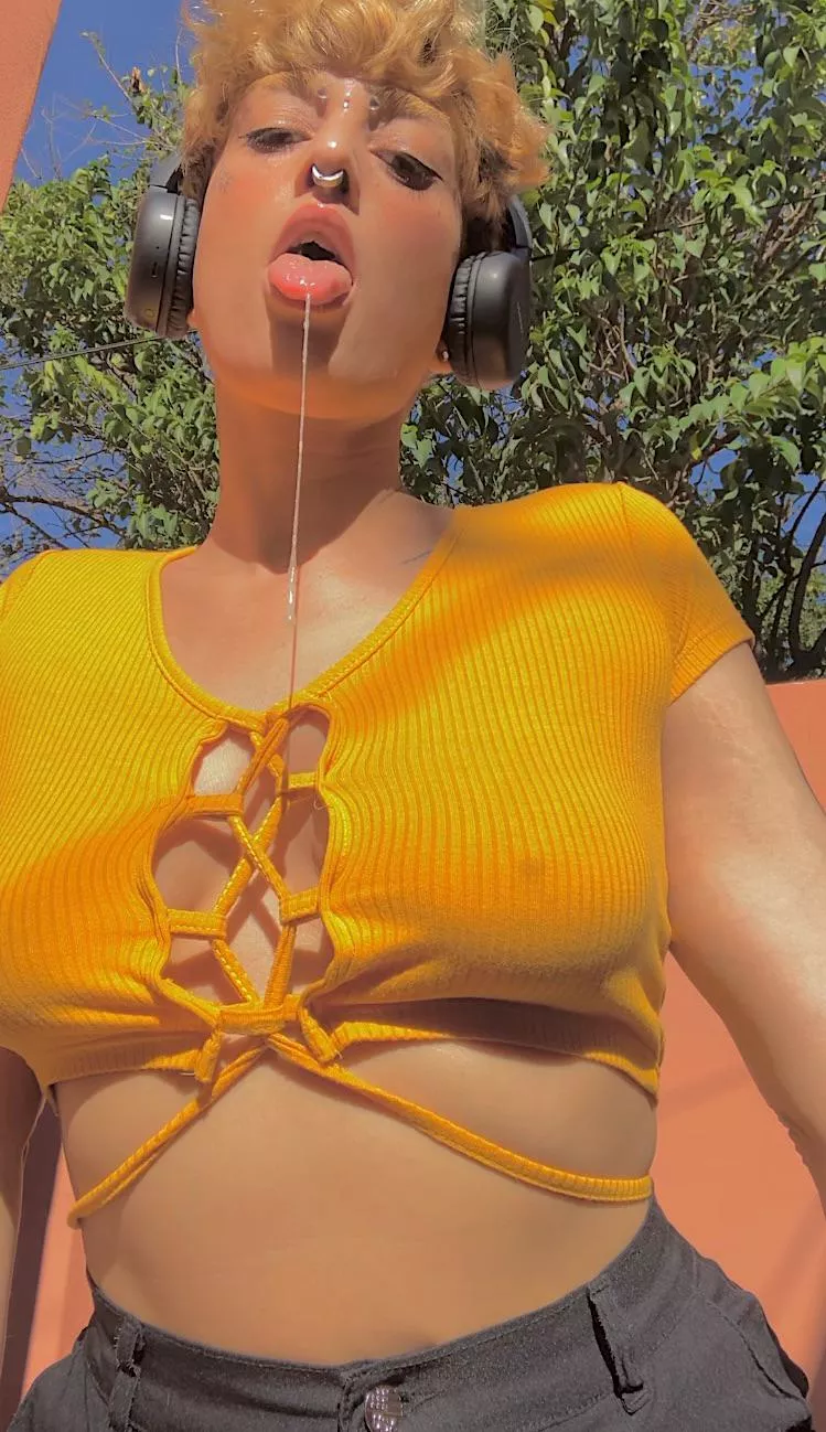 take it, jerk with it and make yourself a drink of fresh cum 🩵 > contact me for [dom] sessions in [cam] or [sext], [rate]s, [vid] [pic] [aud] content, [fet]ish & kink indulging ✨