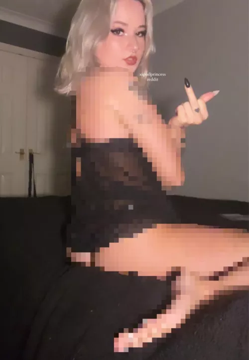 thank me for being so nice to leave my middle finger to goon at 