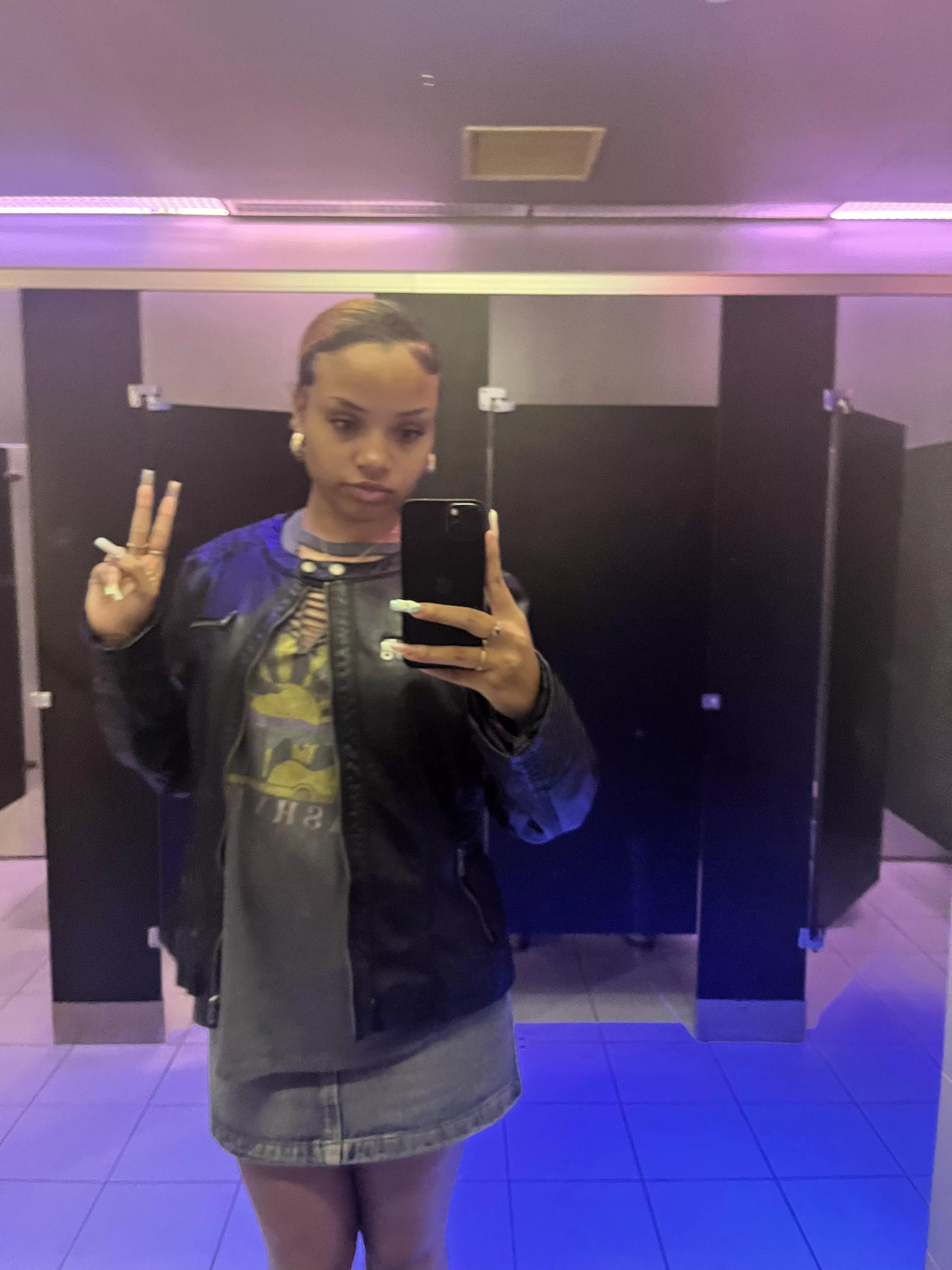 The only thing a white slave can do for me is get on his knees like a bitch & send 