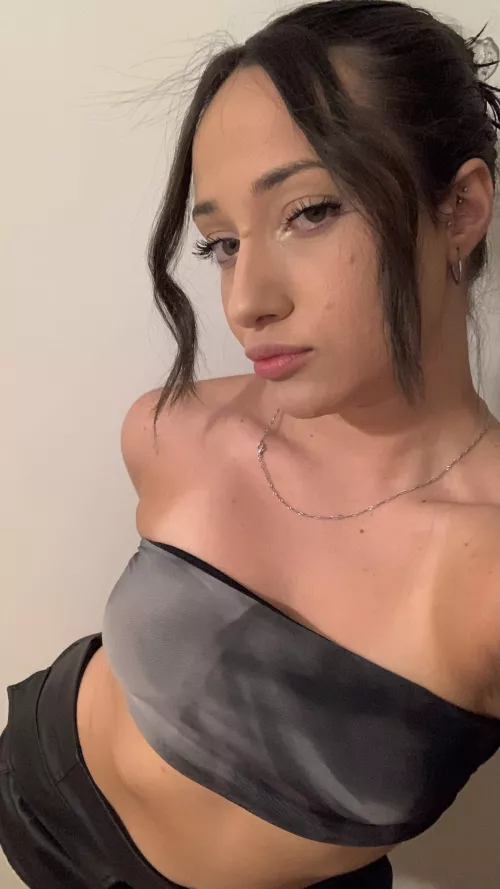 The waves in my front hair make my face prettier 