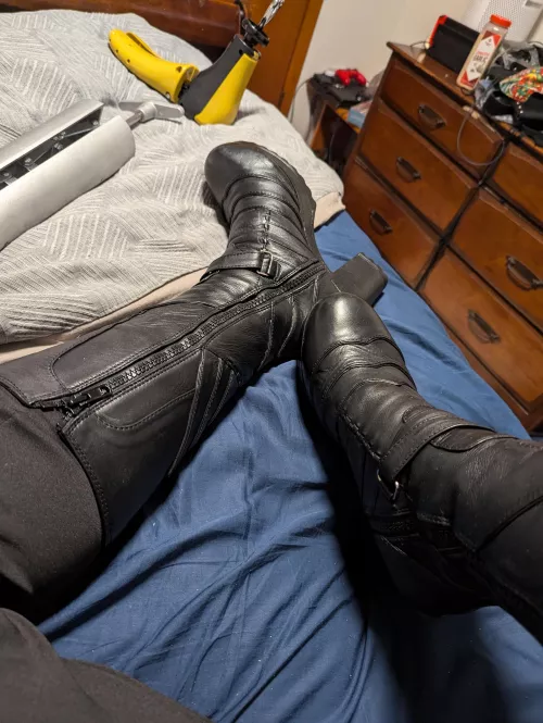 These beauties are well and truly broken in now. Who wants to help me put them to some good use?