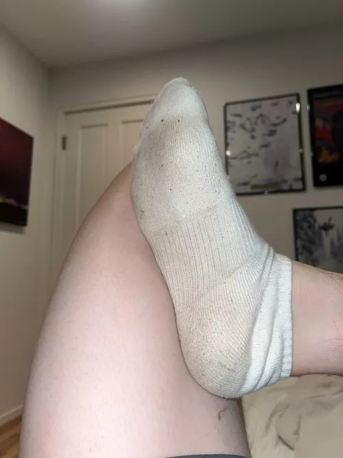 these white ankle socks are so gross