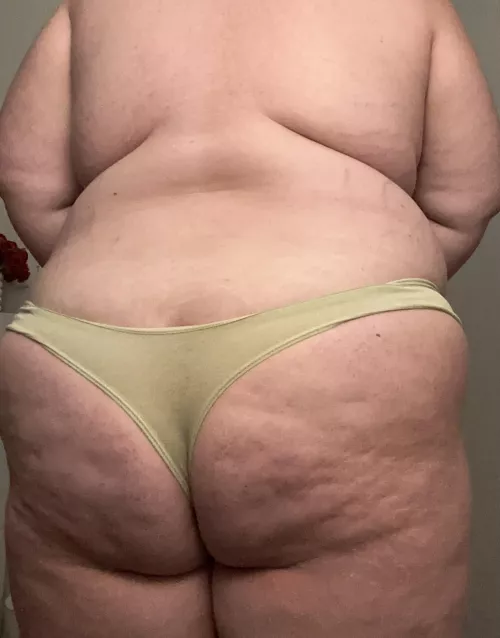 Too small for this ass… 