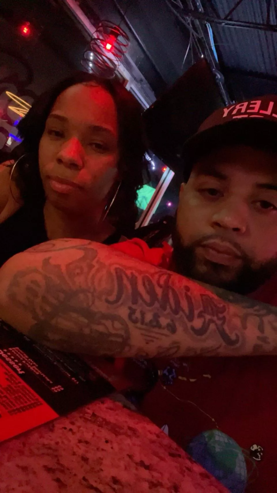 We Looking for fun tonight  (couples)