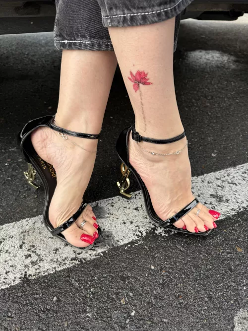 What about classic heels? 😍 My YSL ❤️