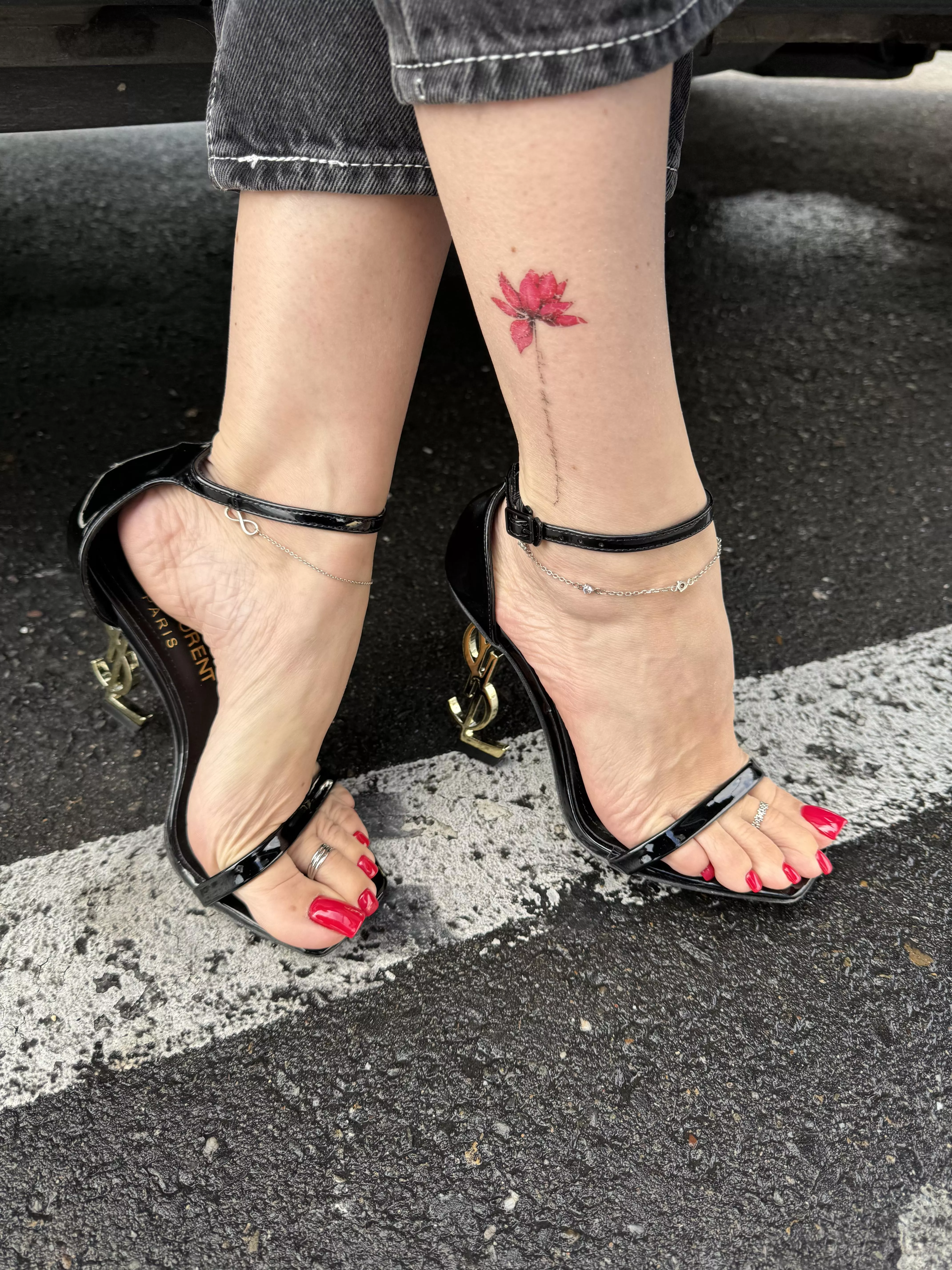 What about classic heels? 😍 My YSL ❤️