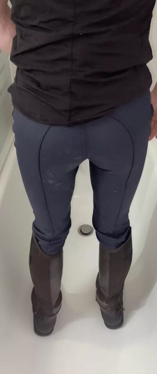 Who likes their little riding ass stained white? 