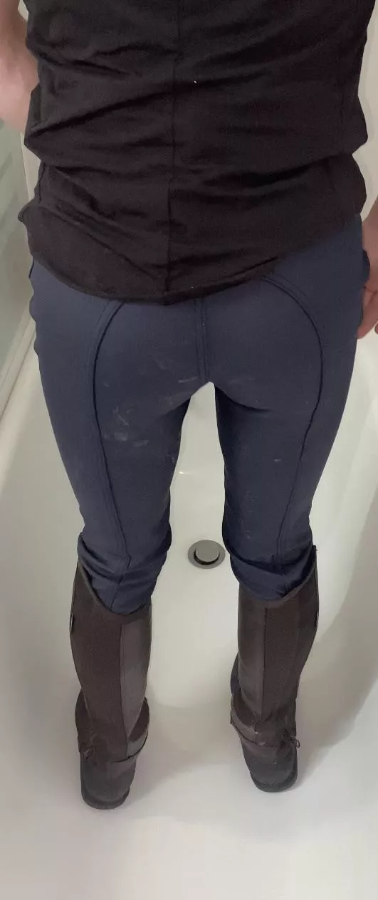 Who likes their little riding ass stained white? 