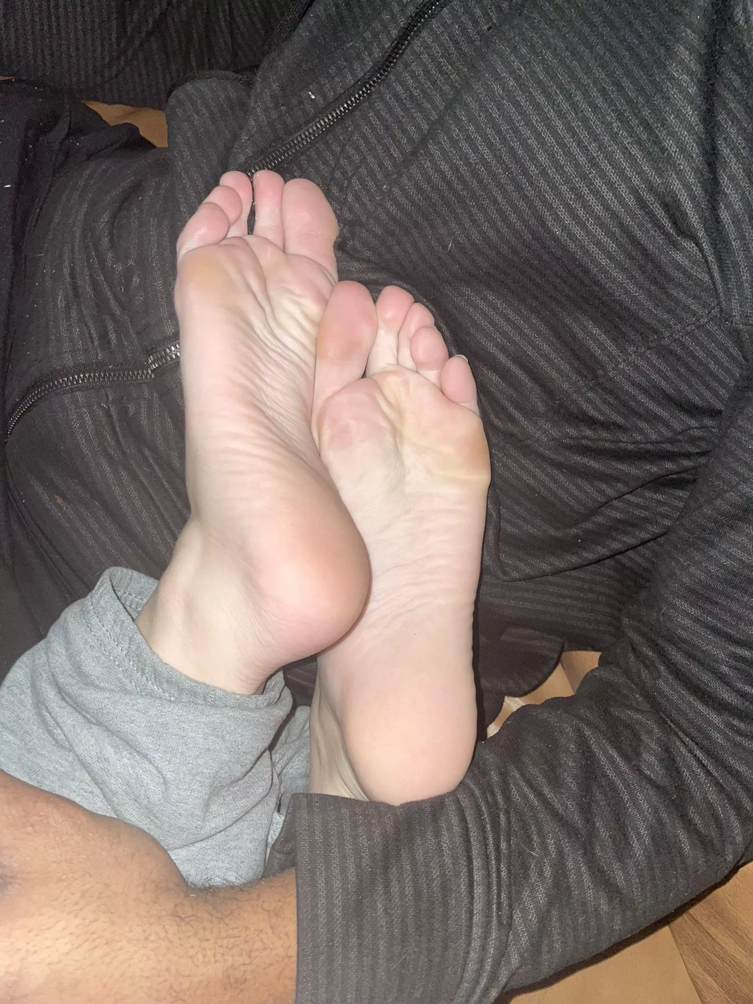 Will massaging my feet make you hard?