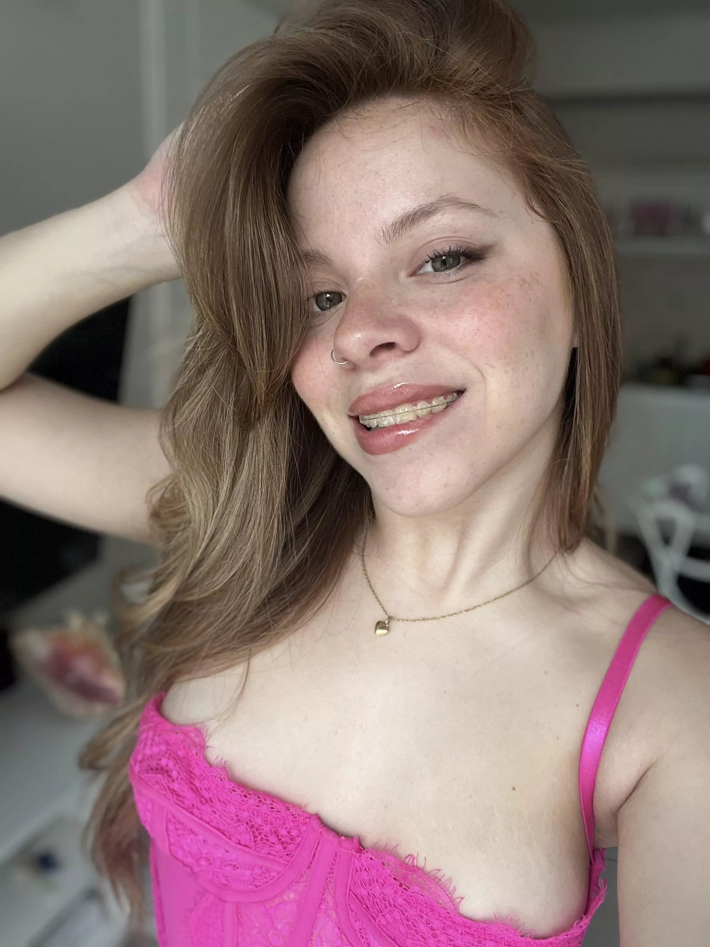  wld you let me suck you on our first date? 