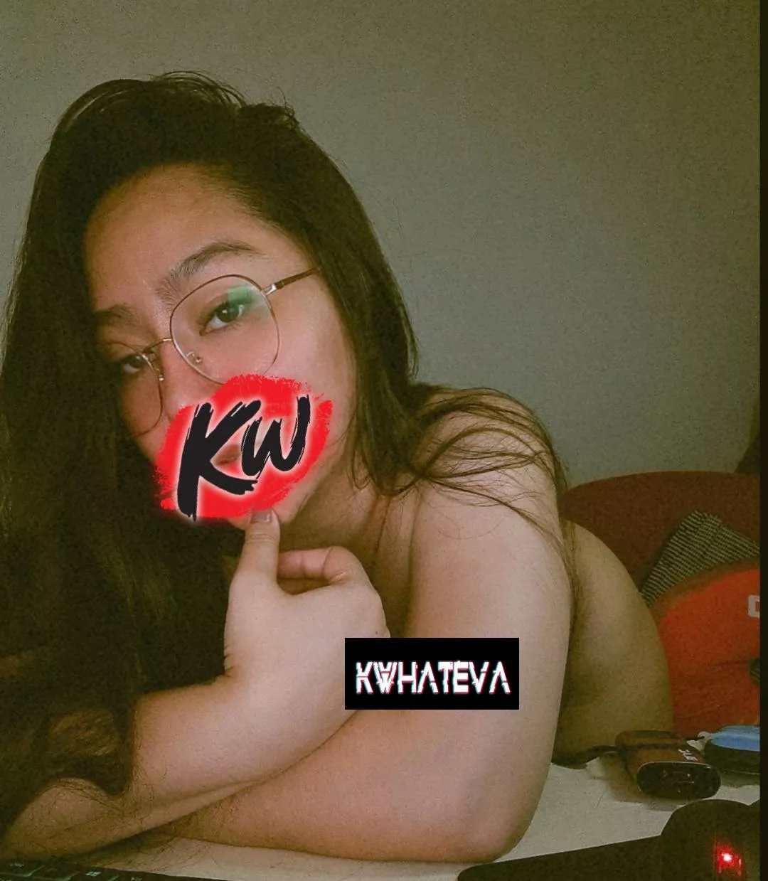 Work work work. 😵 Medyo naiinggit ako ng slight sa mga pumaparty tonight. 😮‍💨 Oh well, bawi nalang sa weekend. (F)🥰🥳