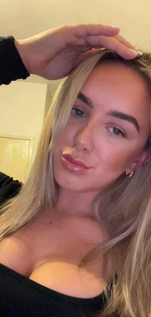 Would you let a bratty slut peg you??