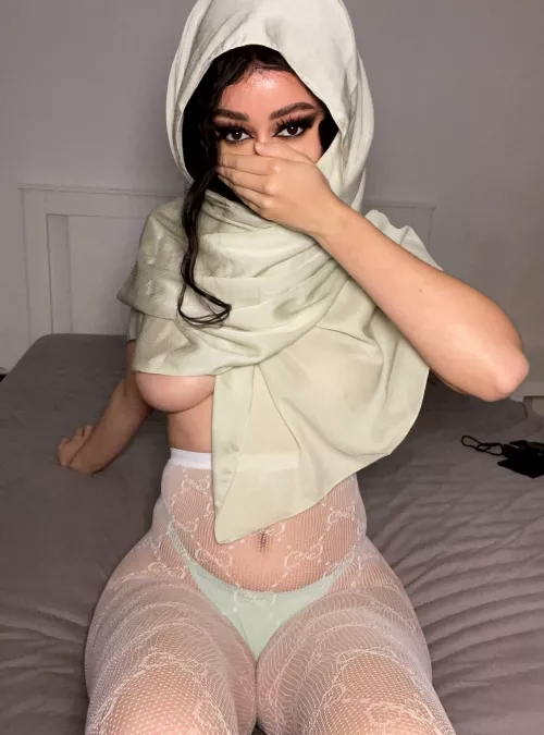 Wrapped up endless charm, pure elegance.