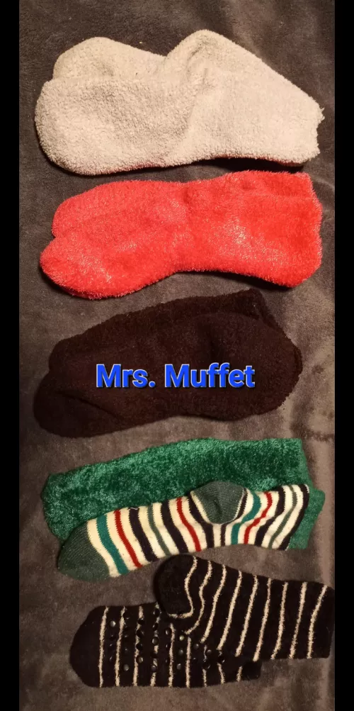 You find my socks in the hamper. Which pr are u gonna make a hott mess of?