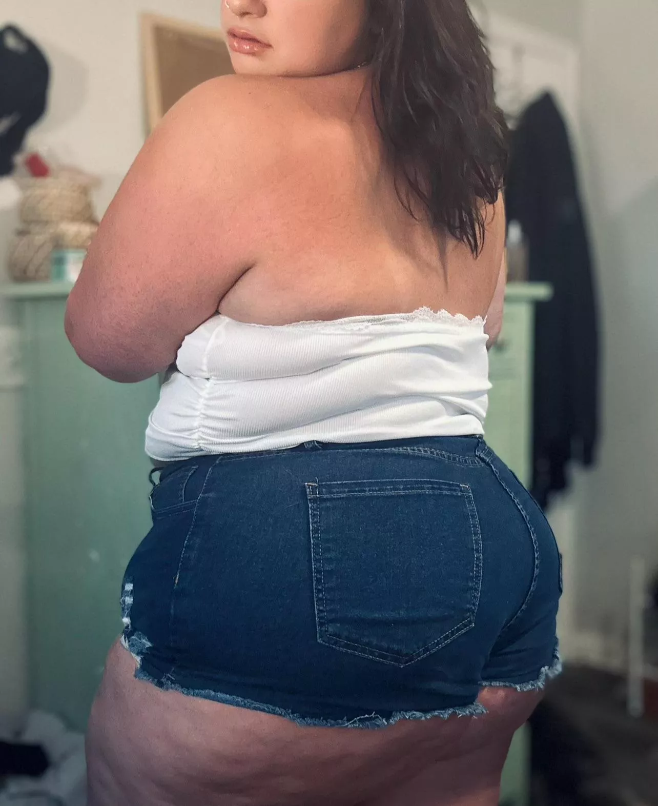 You’ll hear angels sing when I bend over 