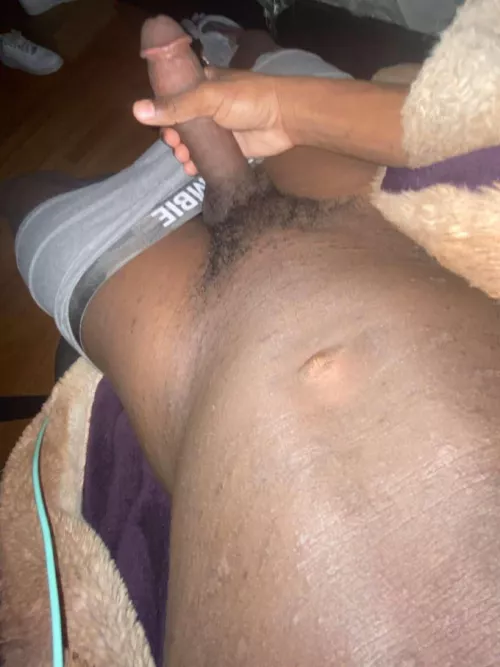 18 M4M looking for someone to chill w must b able to travel 