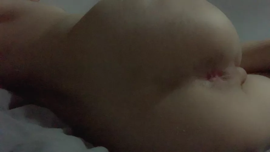 18 [S4A] didnt have any fem clothes so enjoy😳