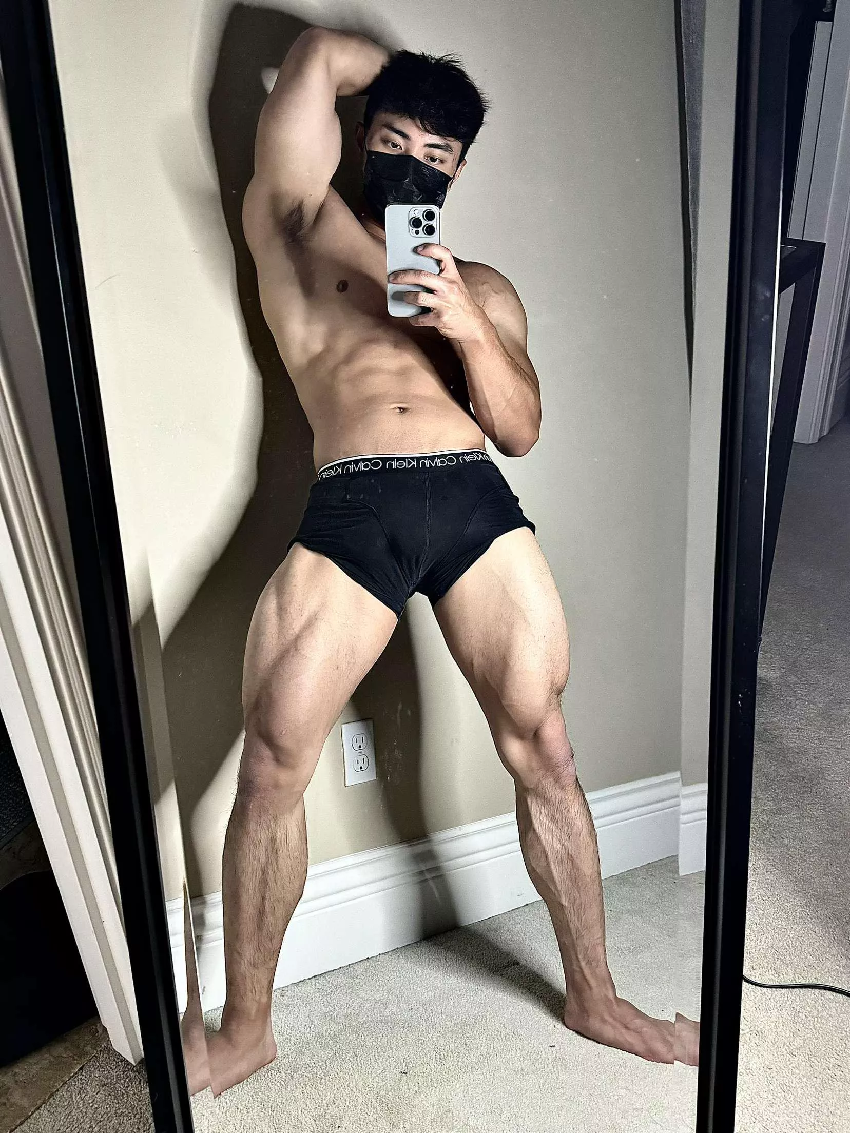 [19] if I asked u to suck it would u? 