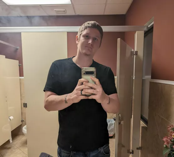 29 [M4MF/F] #Athens looking for hot wife or couple 