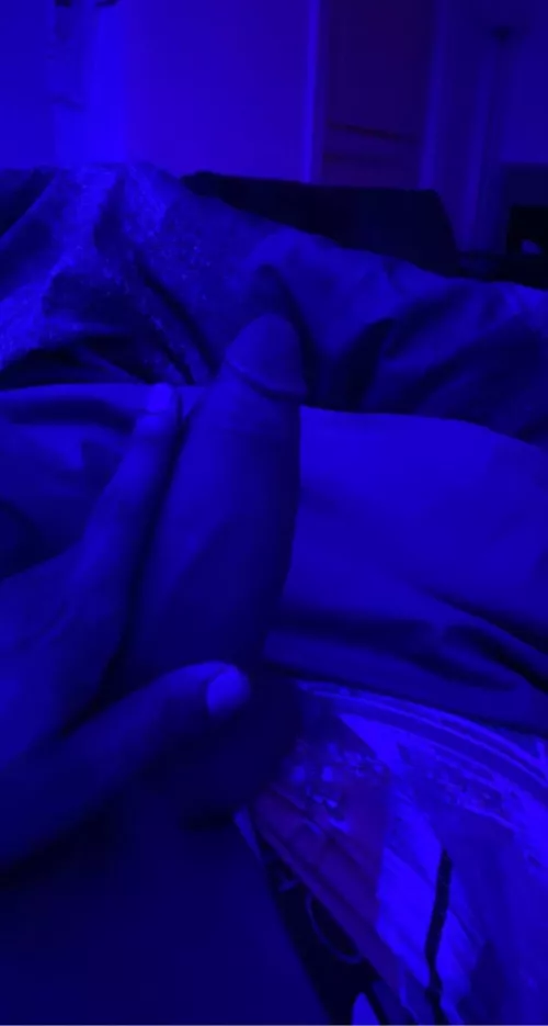 30 M4F hey bbc here let’s meet up for some fun, single ladies or couples 