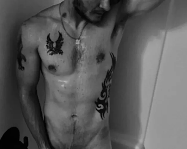 34[M4F] give me a reason to sneak away from my wife😈