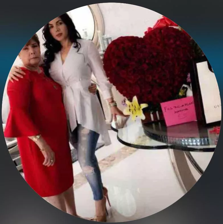 Aida Meza Torres with her paternal grandmother (mom of Raul Meza Ontiveros/El M6✝️ and Faustino Meza Ontiveros✝️) 