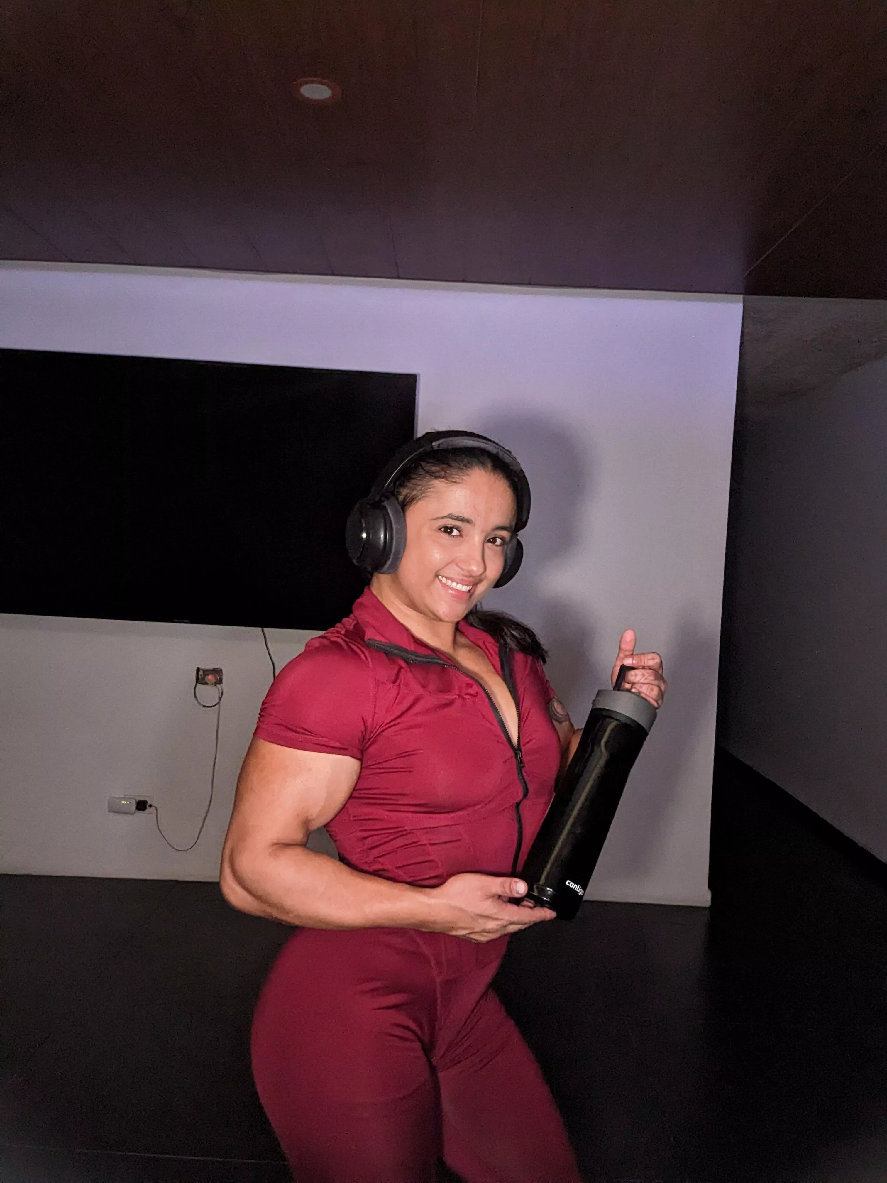 come with me to the gym