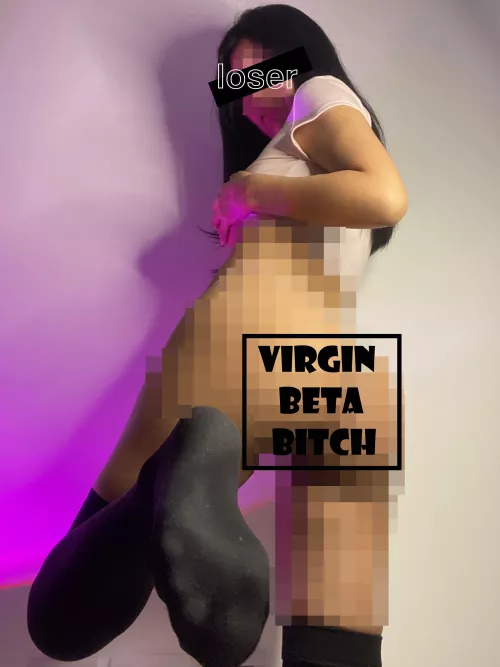 crawl to me and beg for my feet, loser.