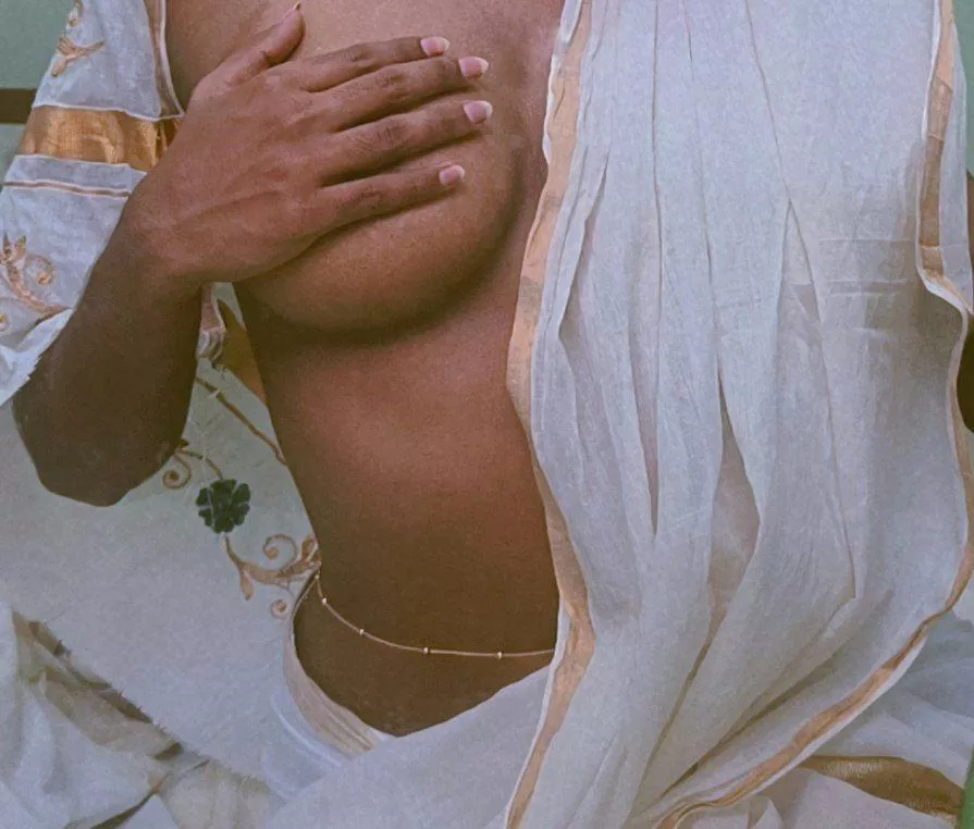 Diwali aghoshikan porunno? 😉✨