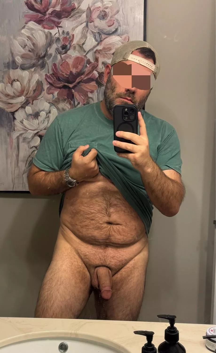 Enjoy my (32) dad bod and dick! What do you think?
