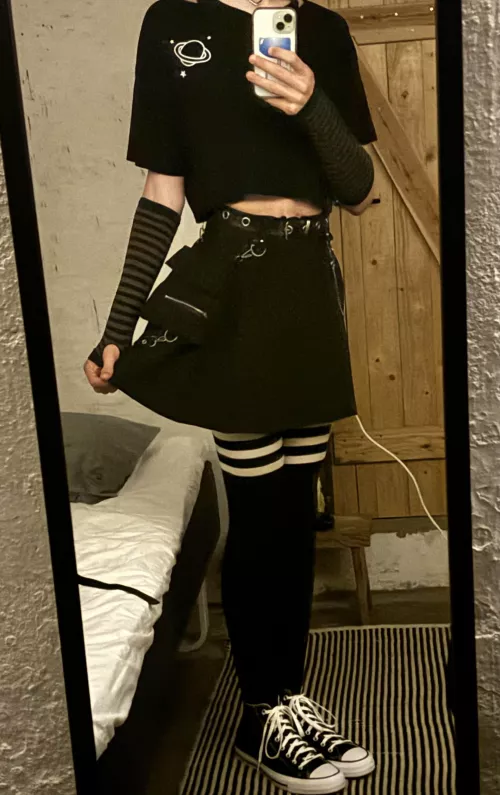 Heyyyy looking to sell myself 