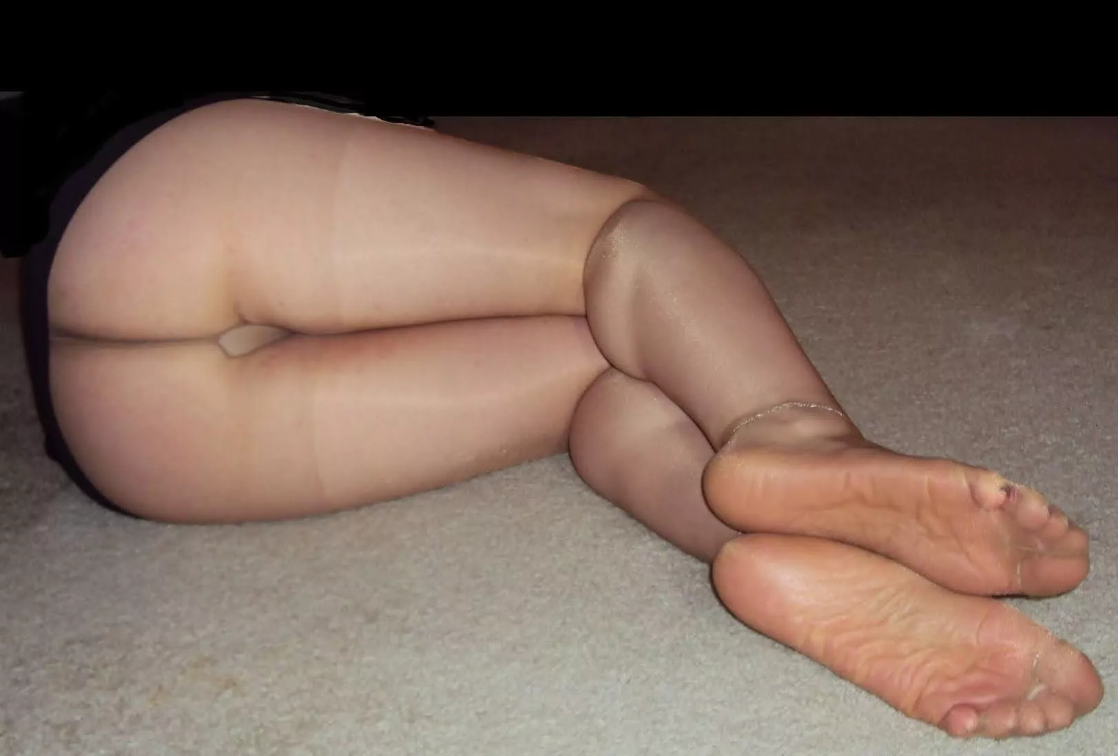 Hope u enjoy my bum, thighs and soles in delicious pantyhose ❤️‍🔥