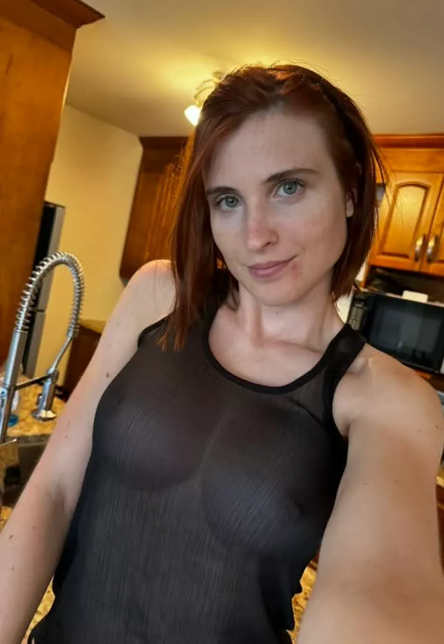 Hubbys gone to work and this girl has needs 😈