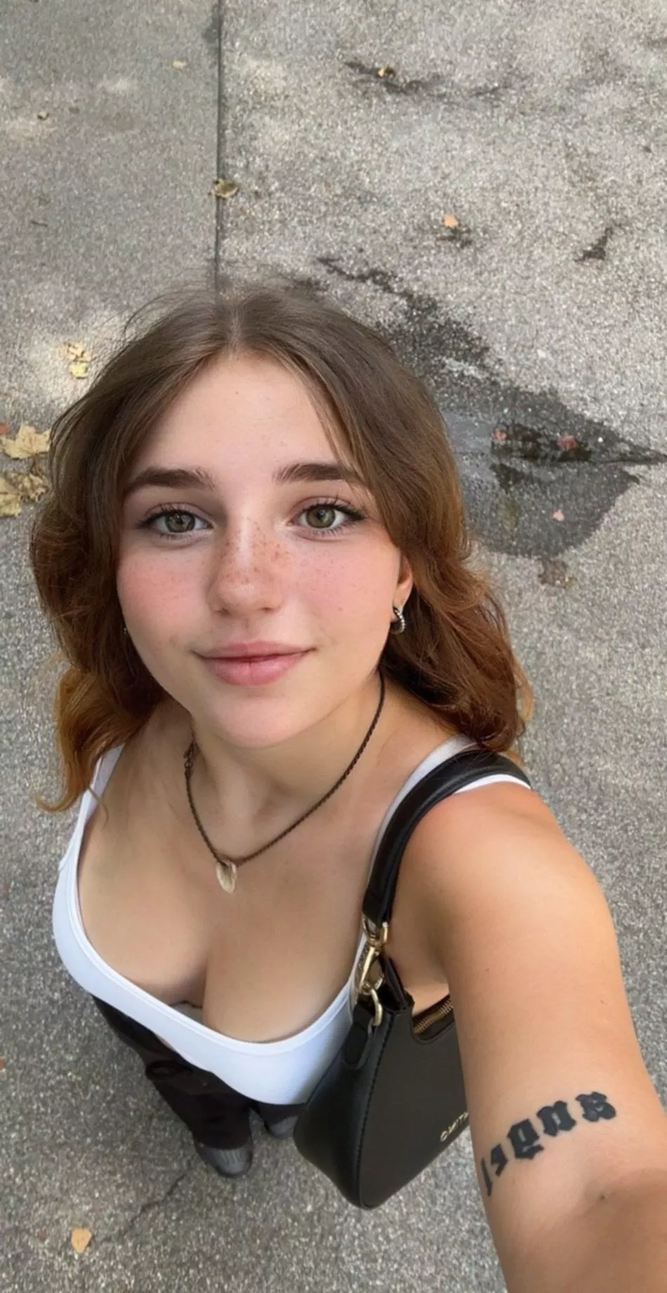 i can’t tell if my look is cute or just basic
