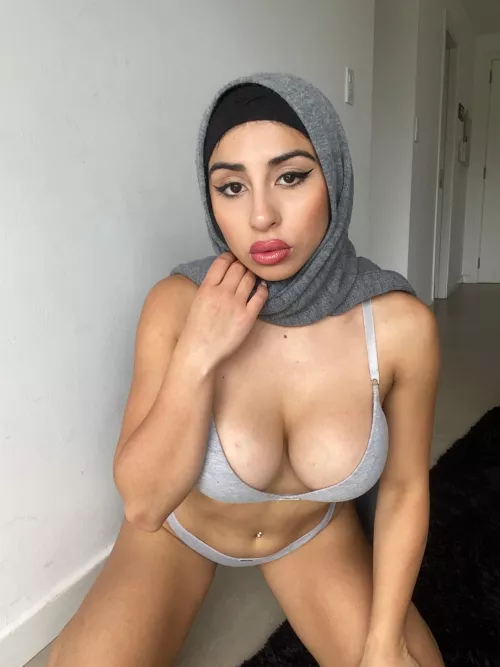 I need a white man to show me how a good fucking should be like 🤤