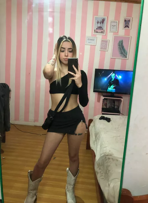 I wanna be your hot fuckdoll