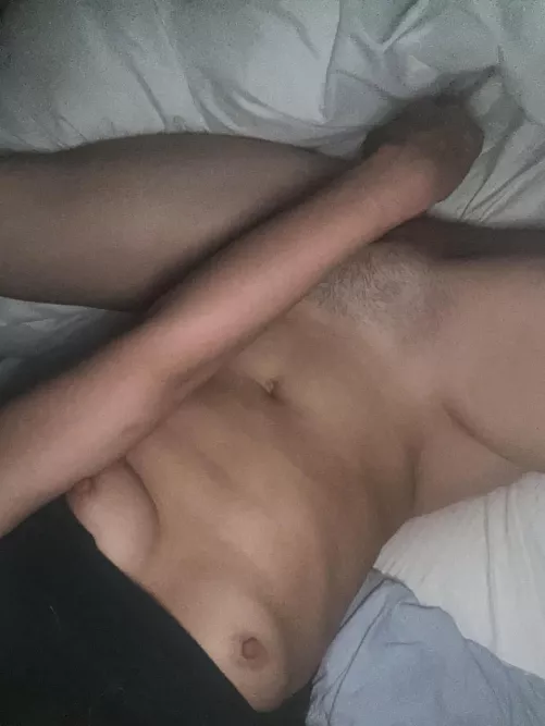 I want to video call people I'm so bored 